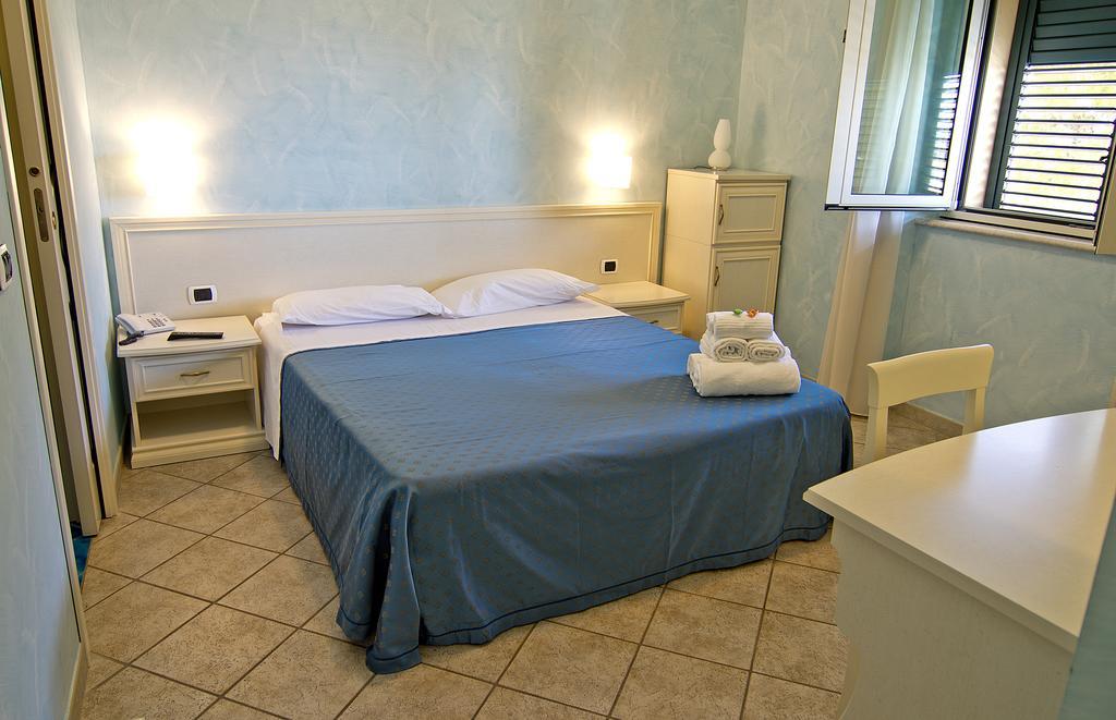 Hotel Capital Cupra Marittima Pokoj fotografie