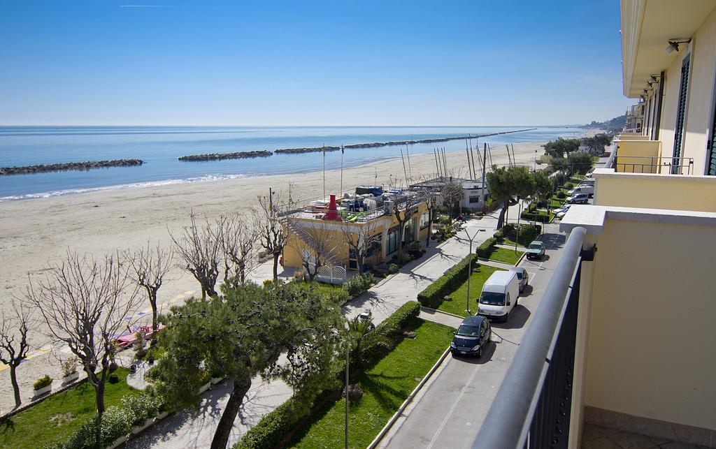Hotel Capital Cupra Marittima Pokoj fotografie