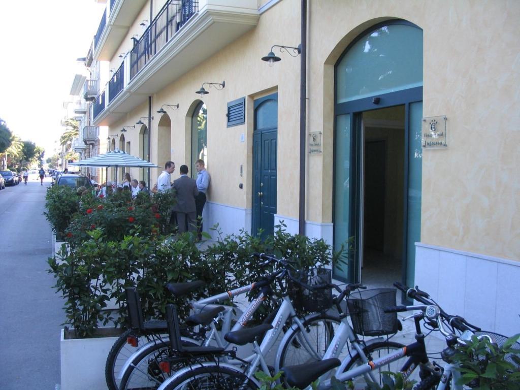 Hotel Capital Cupra Marittima Exteriér fotografie