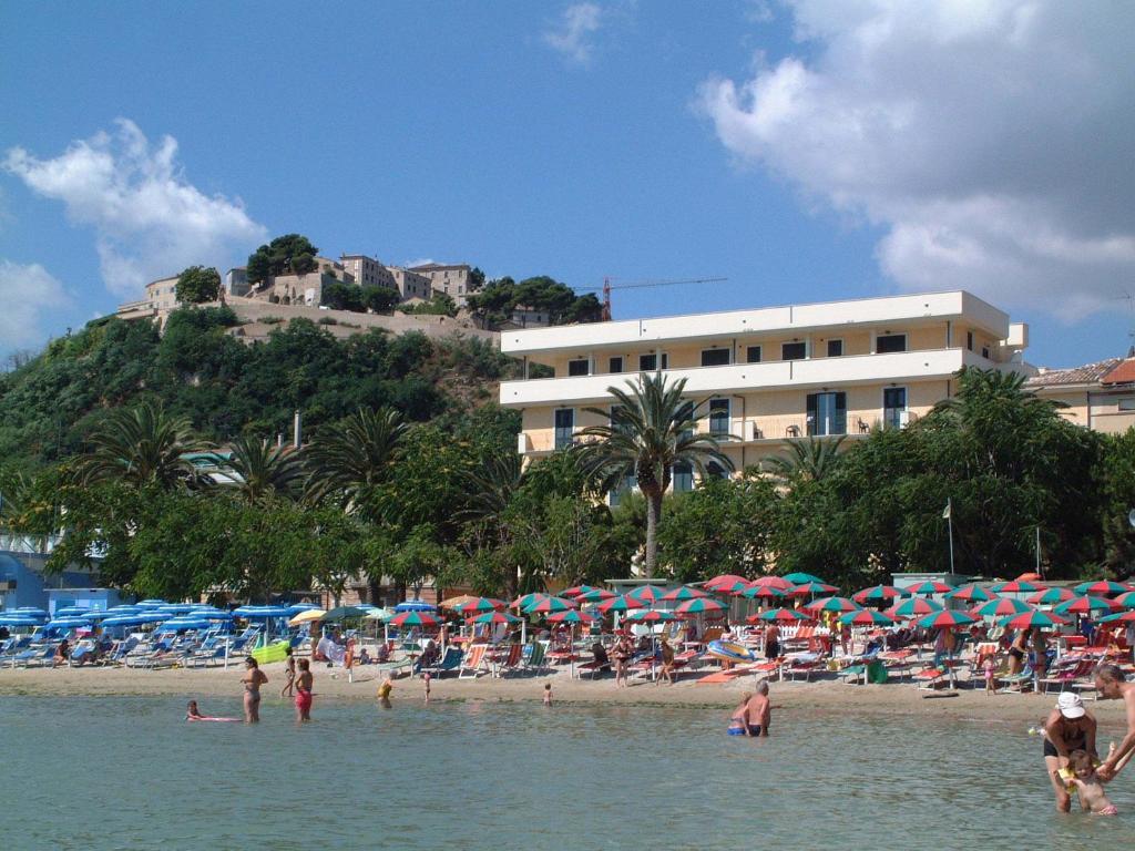 Hotel Capital Cupra Marittima Exteriér fotografie